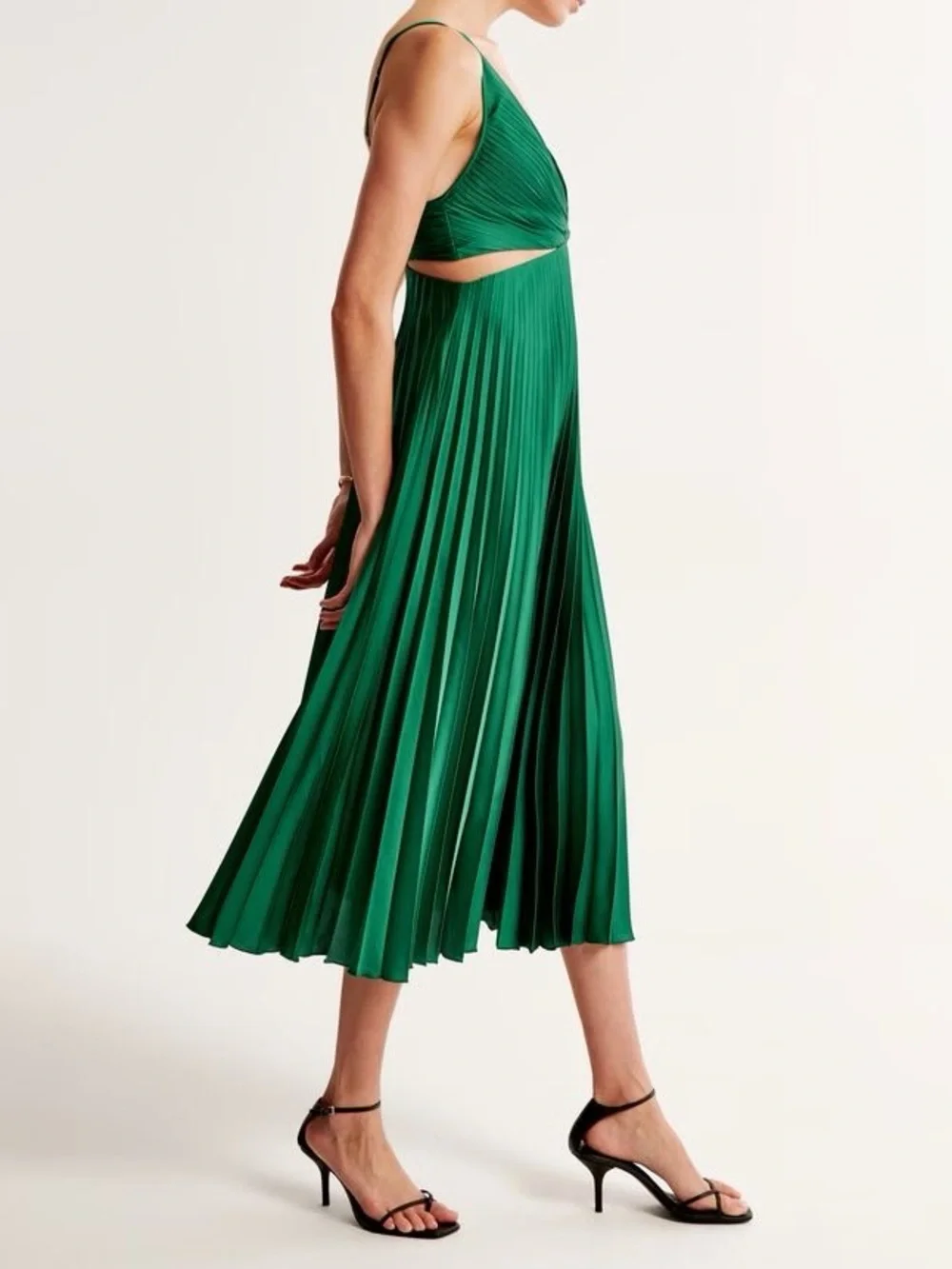 Abercrombie & Fitch The A&F Giselle Pleated Cutout Maxi Dress